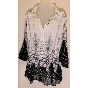 dressbarn Woman Blackand White Crinkle Blouse